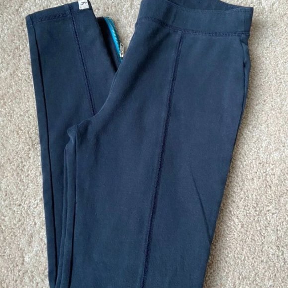 Hollister Pants - Navy Hollister Leggings w/ Zipper